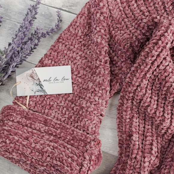 'Lorelai' Chenille Sweater - Picture 2 of 7